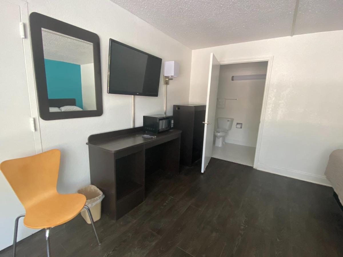 Motel 6 Wilmington, NC - Market Street Eksteriør bilde