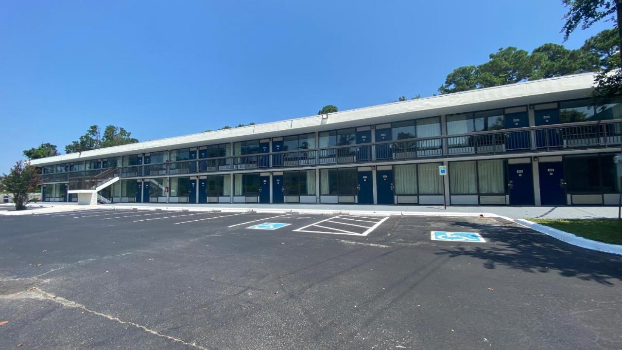 Motel 6 Wilmington, NC - Market Street Eksteriør bilde
